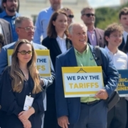 Sen. Cantwell, small business owners push back on tariffs